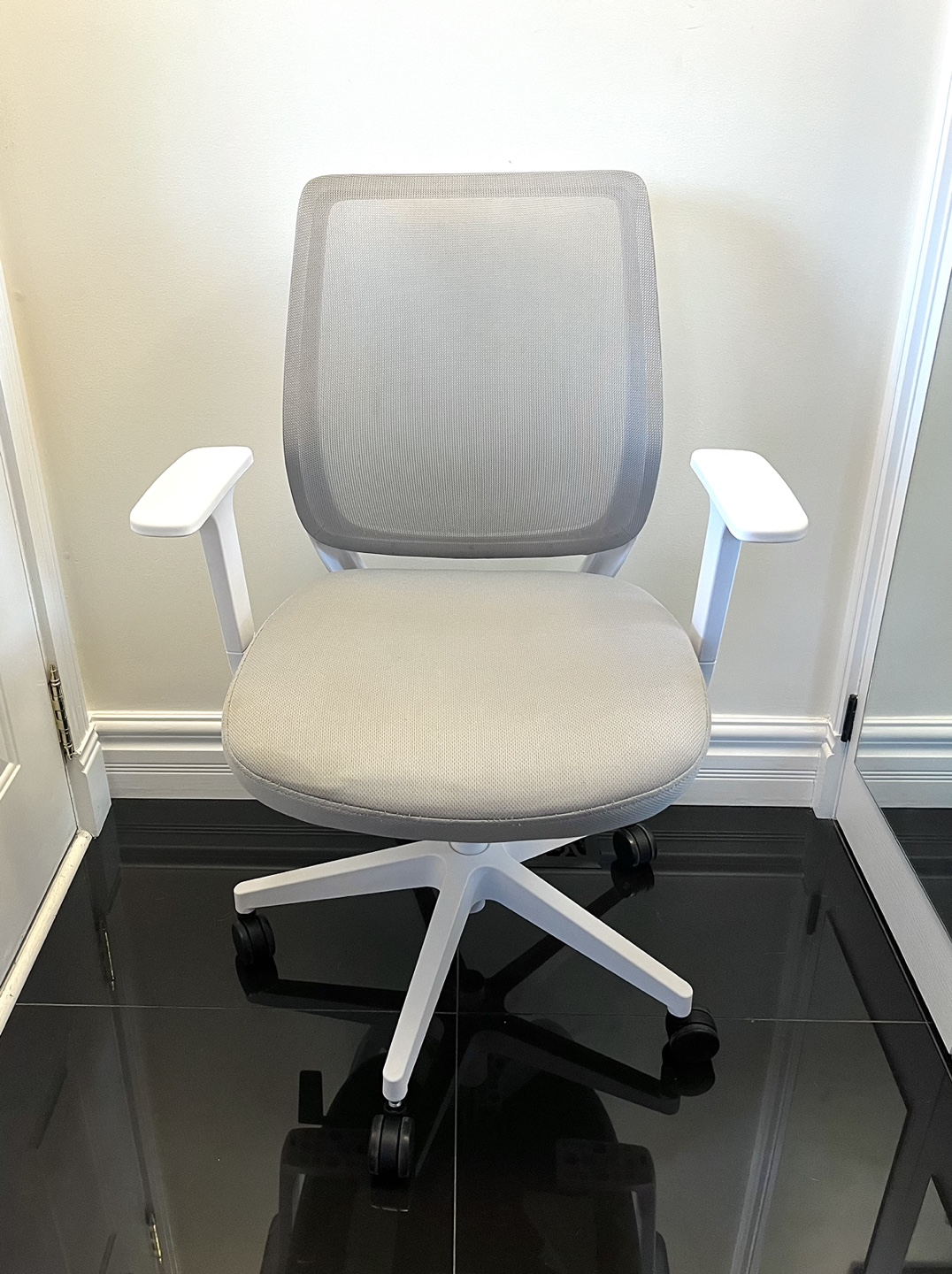 Staples Mesh Back Office Chair - Grey