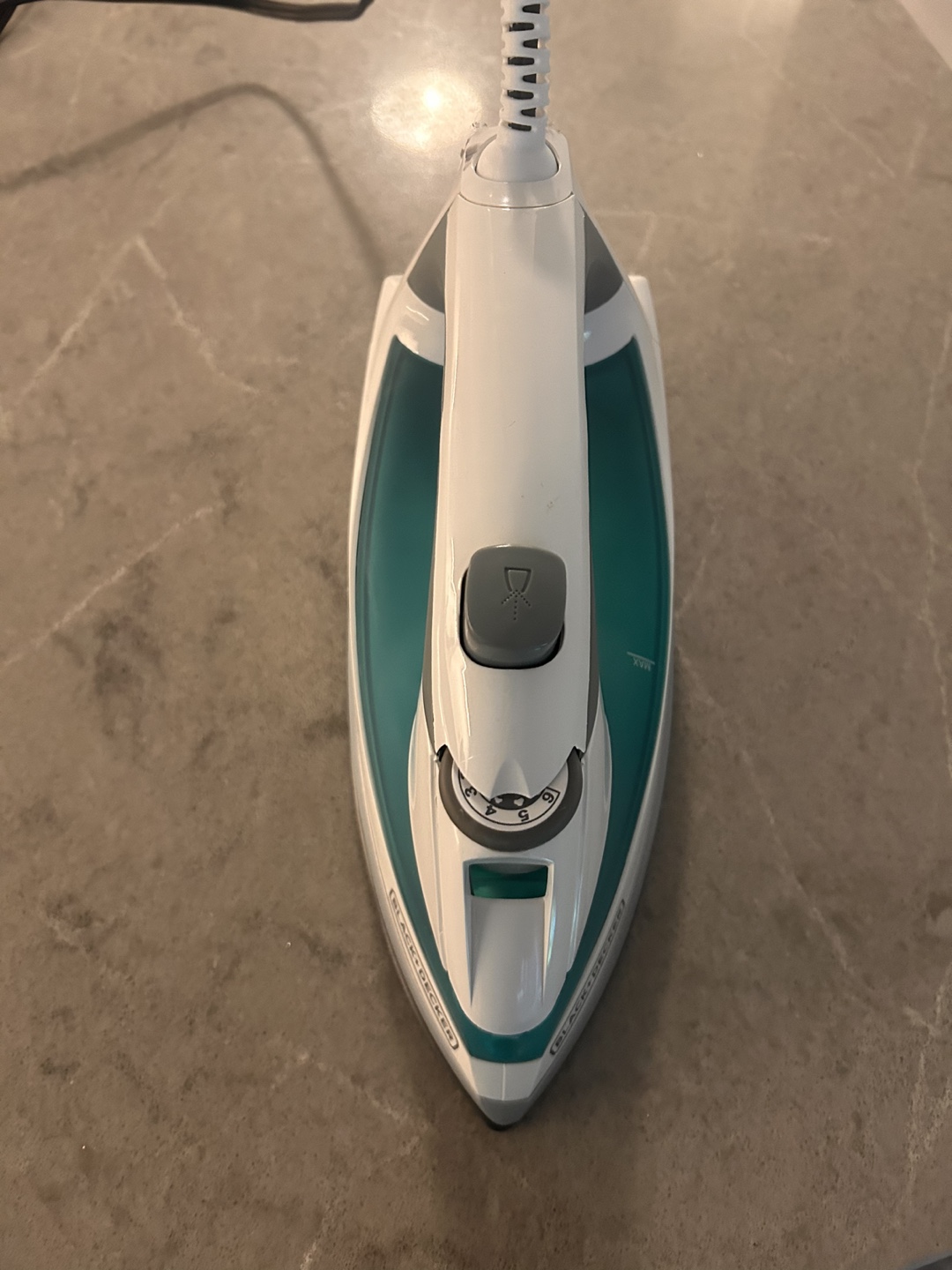 Black + Decker Iron - photo 2