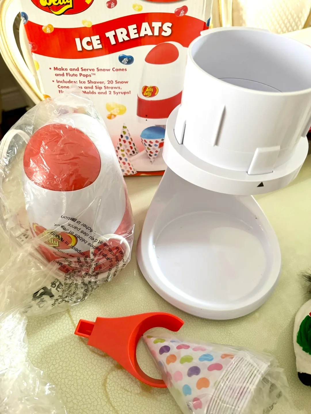 Jelly Belly Ice Shaver and Snow Cone Maker image indicator(4)