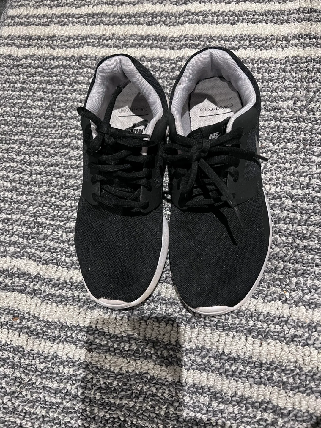 Nike Running Shoes Size 7 image indicator(2)