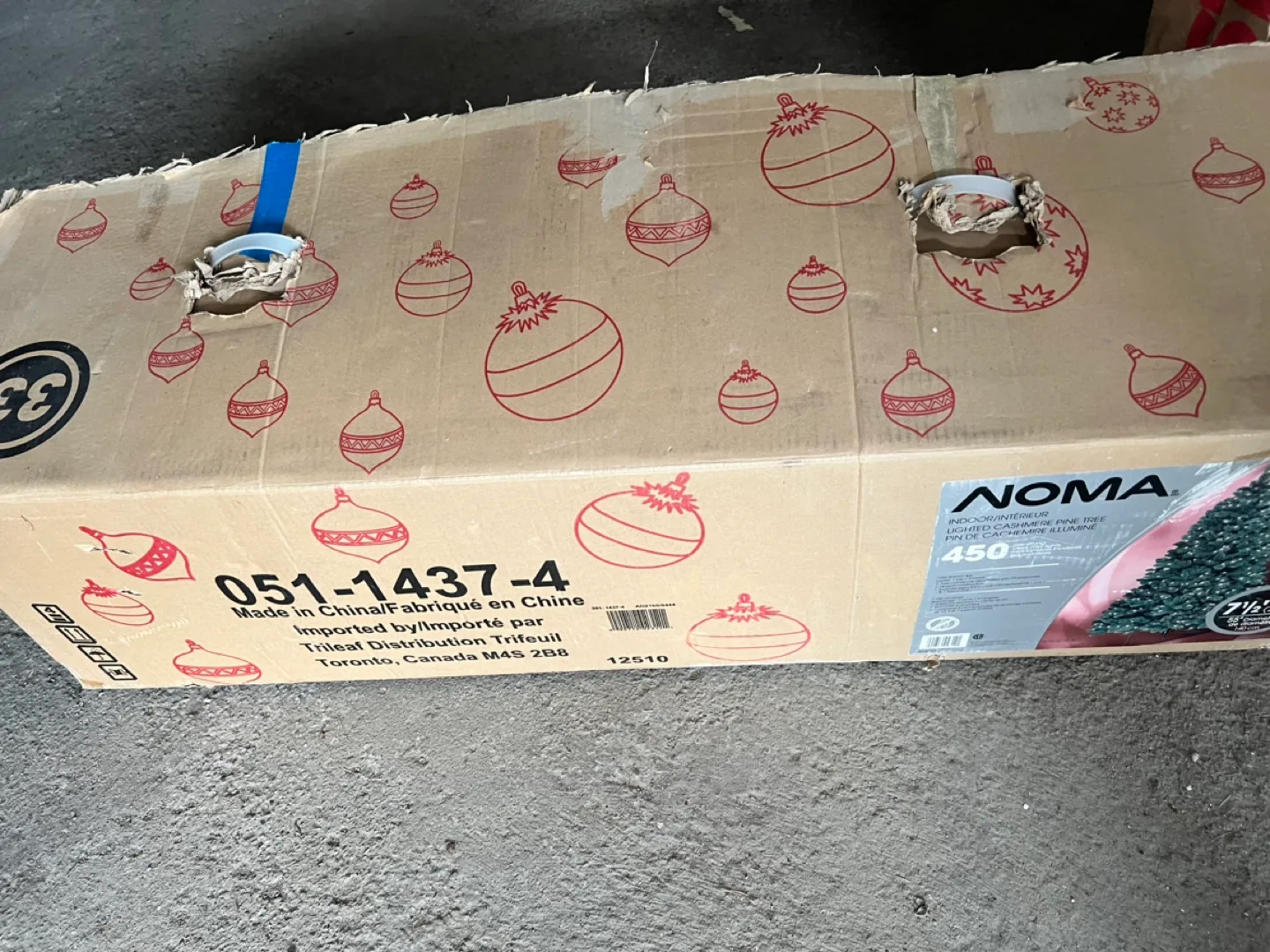 7.5 ft Noma Pre-lit Cashmere Pine Artificial Christmas Tree image indicator(2)