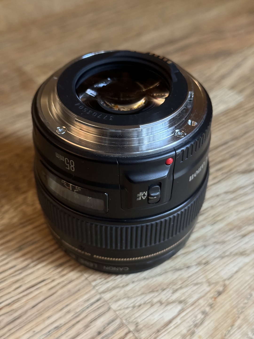 Canon EF 85mm f/1.8 USM Lens - photo 4