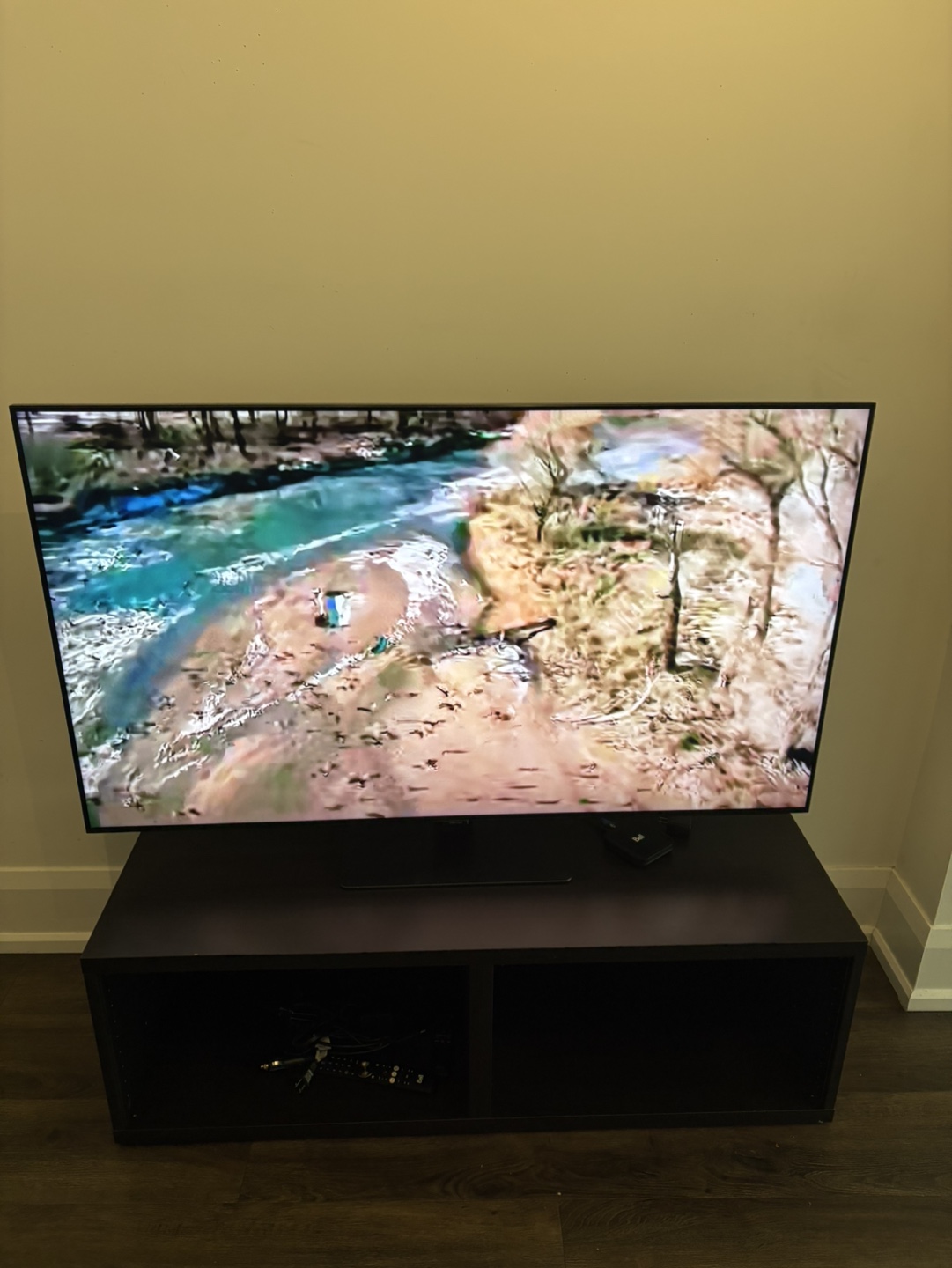Samsung  50 inch Smart TV - photo 2