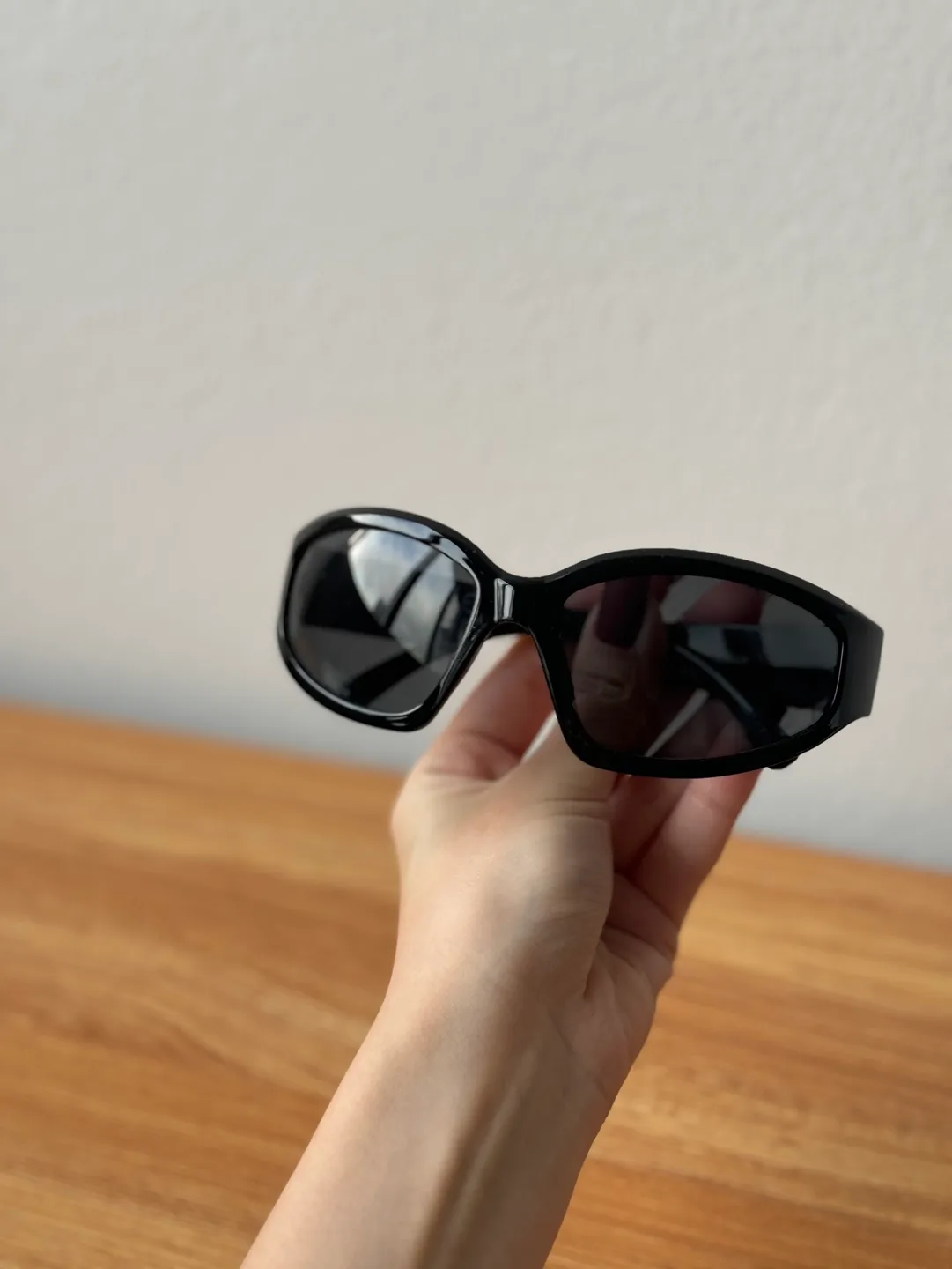 Black Sunglasses image indicator(2)