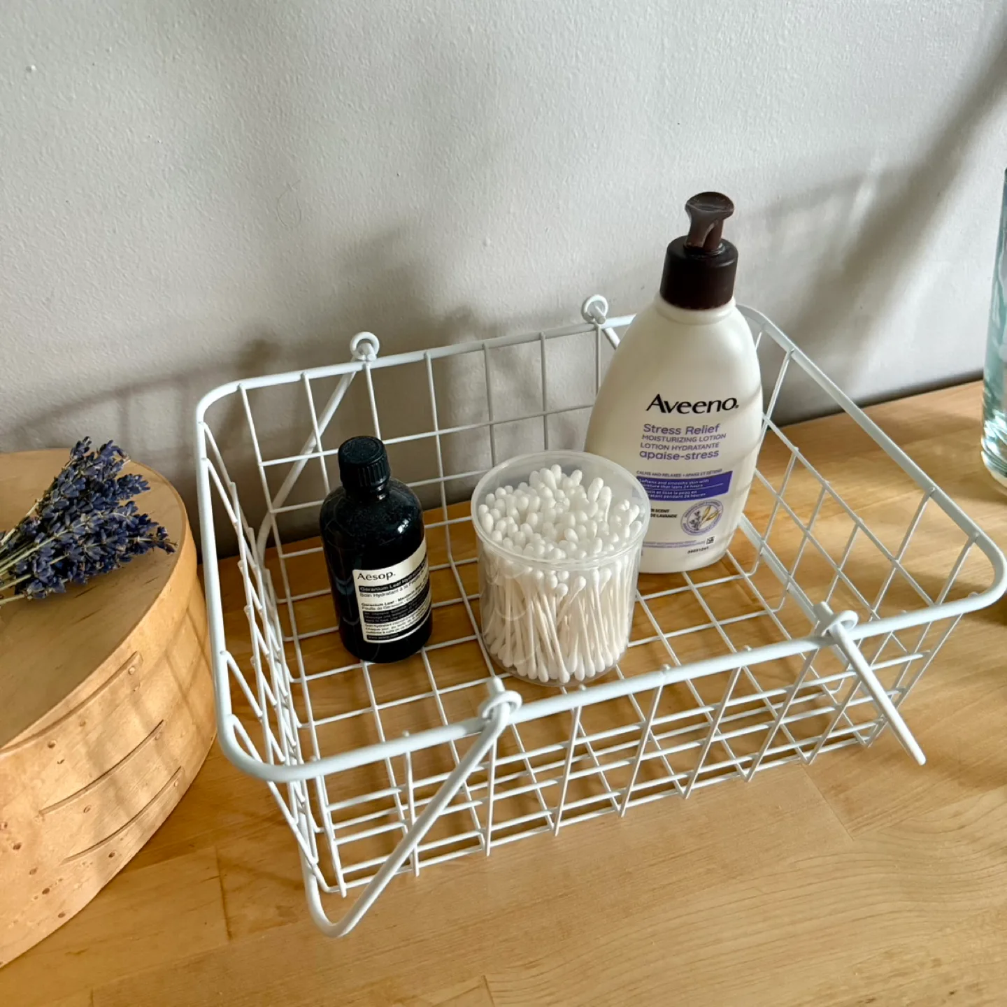 White Metal Storage Basket image indicator(2)