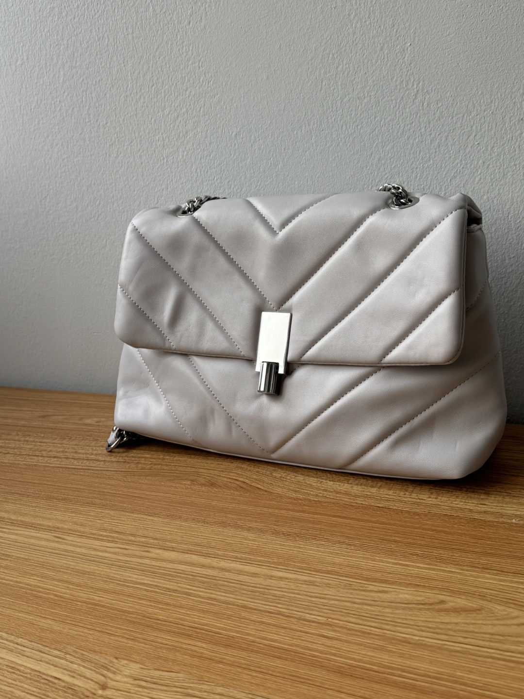 Light grey Chain Bag