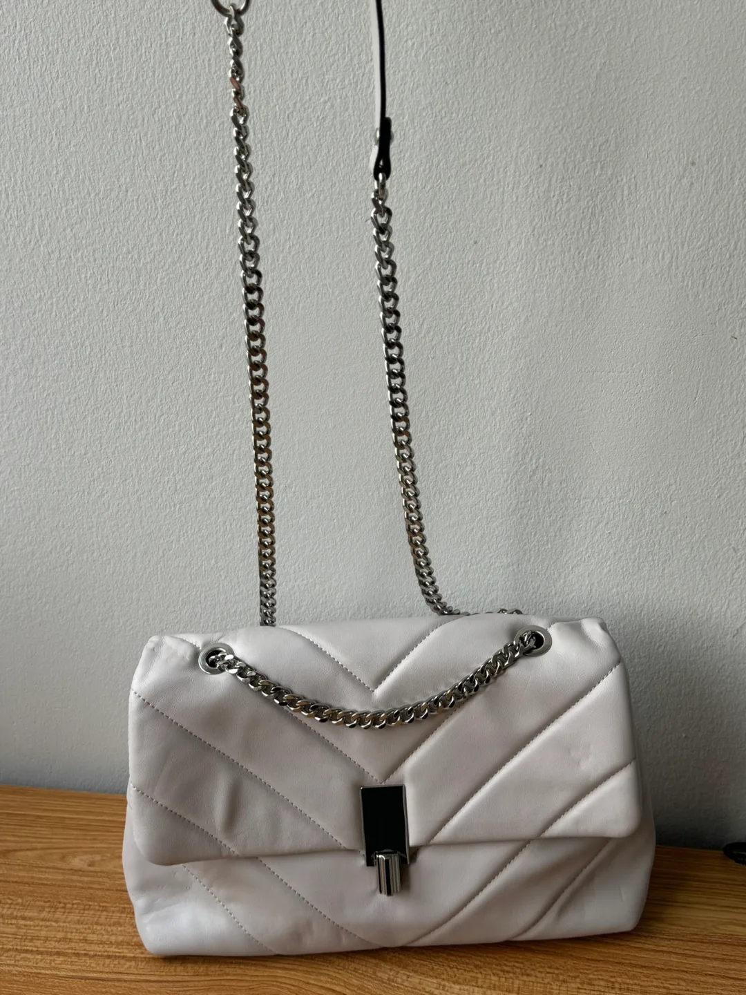 Light grey Chain Bag image indicator(3)