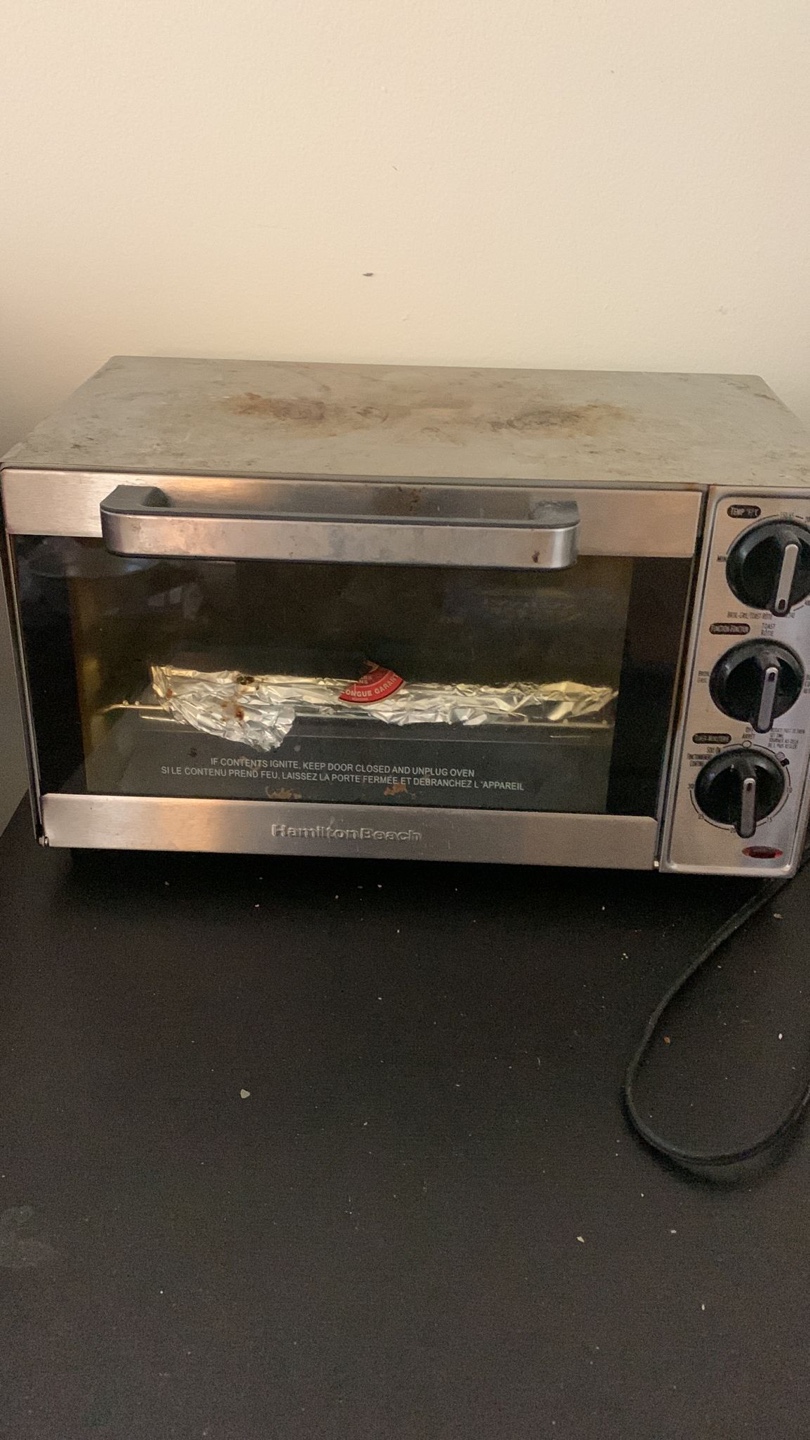 (Moving Sales) Hamilton Toaster Oven