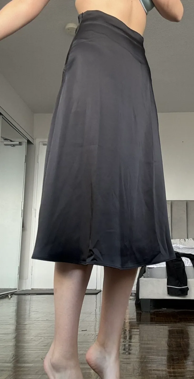 Black Satin Skirt image indicator(3)
