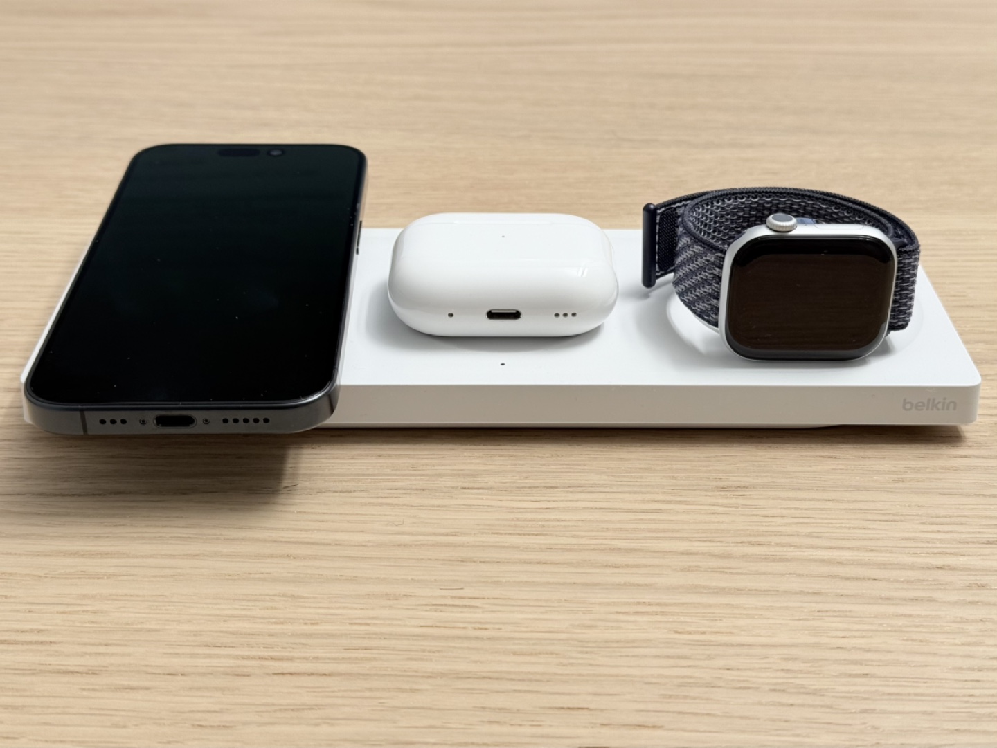 Belkin 3-in-1 Wireless Charging Pad - photo 3