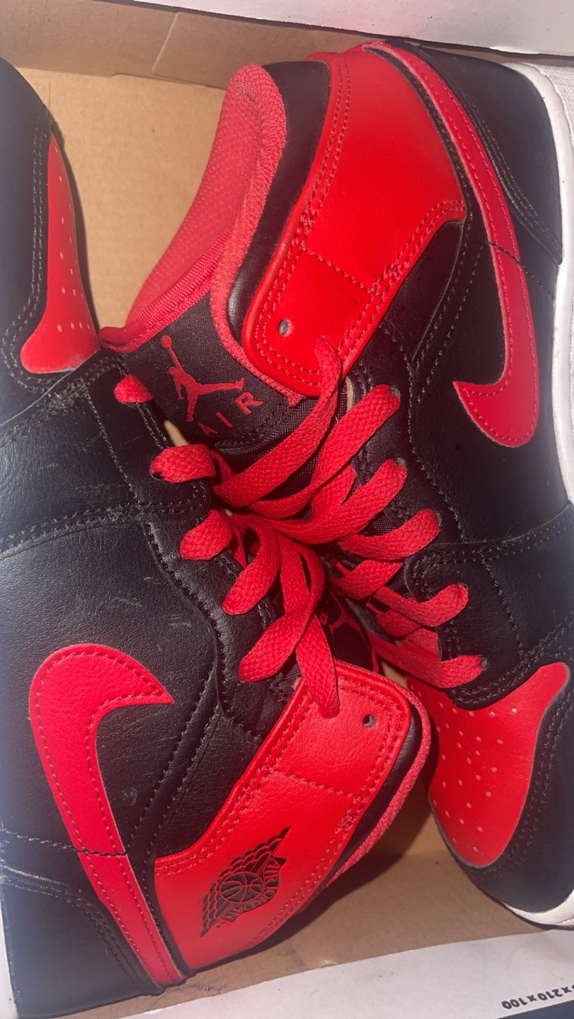 Air Jordan 1 Mid GS Black/Fire Red