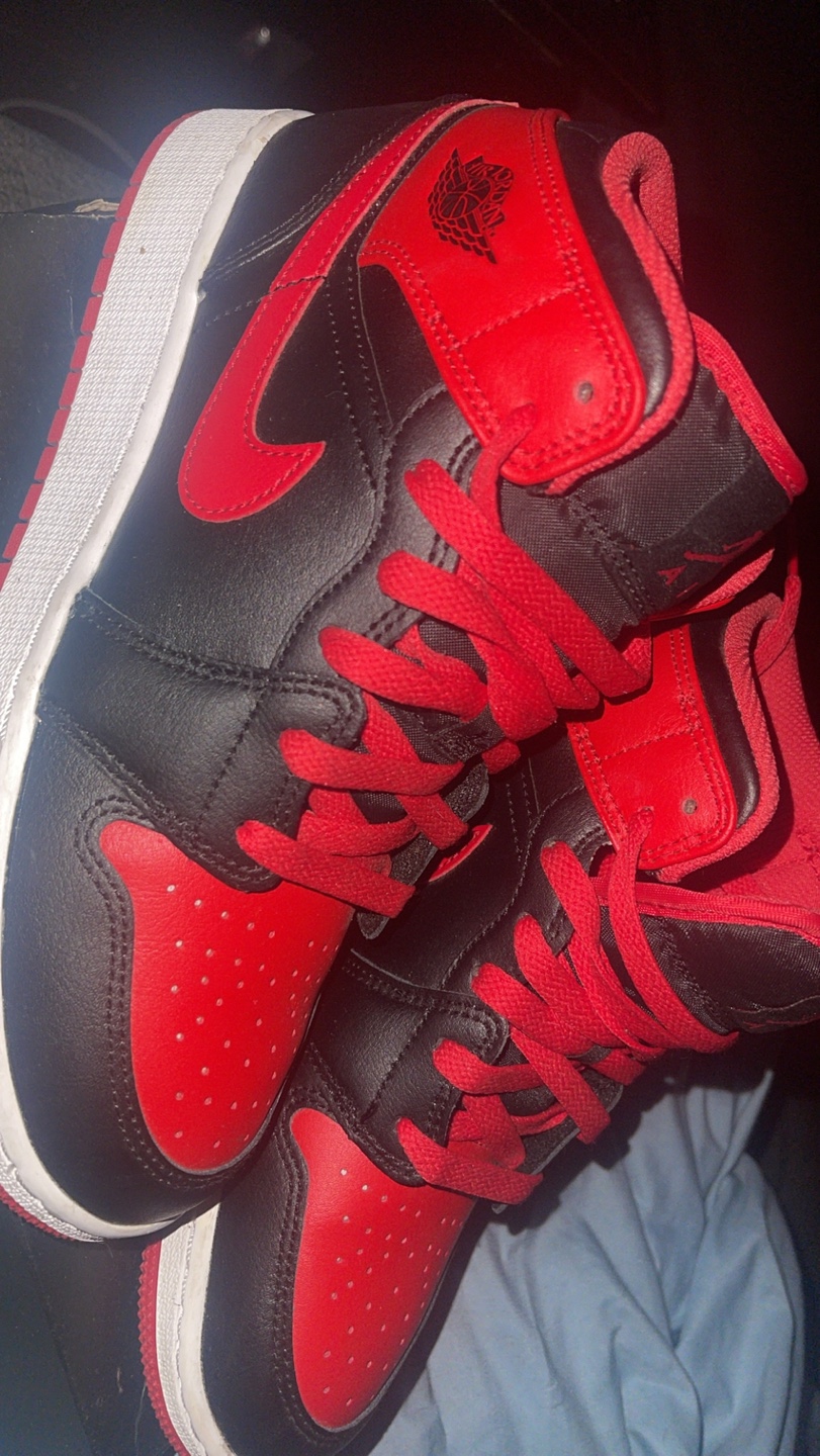 Air Jordan 1 Mid GS Black/Fire Red - photo 3
