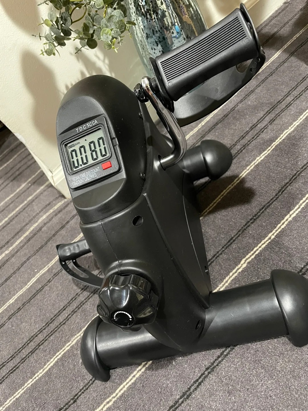 Mini Exercise Bike Pedal Exerciser image indicator(3)