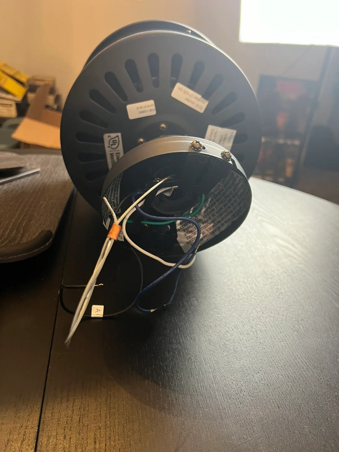 Ceiling Fan with Light Kit image indicator(3)