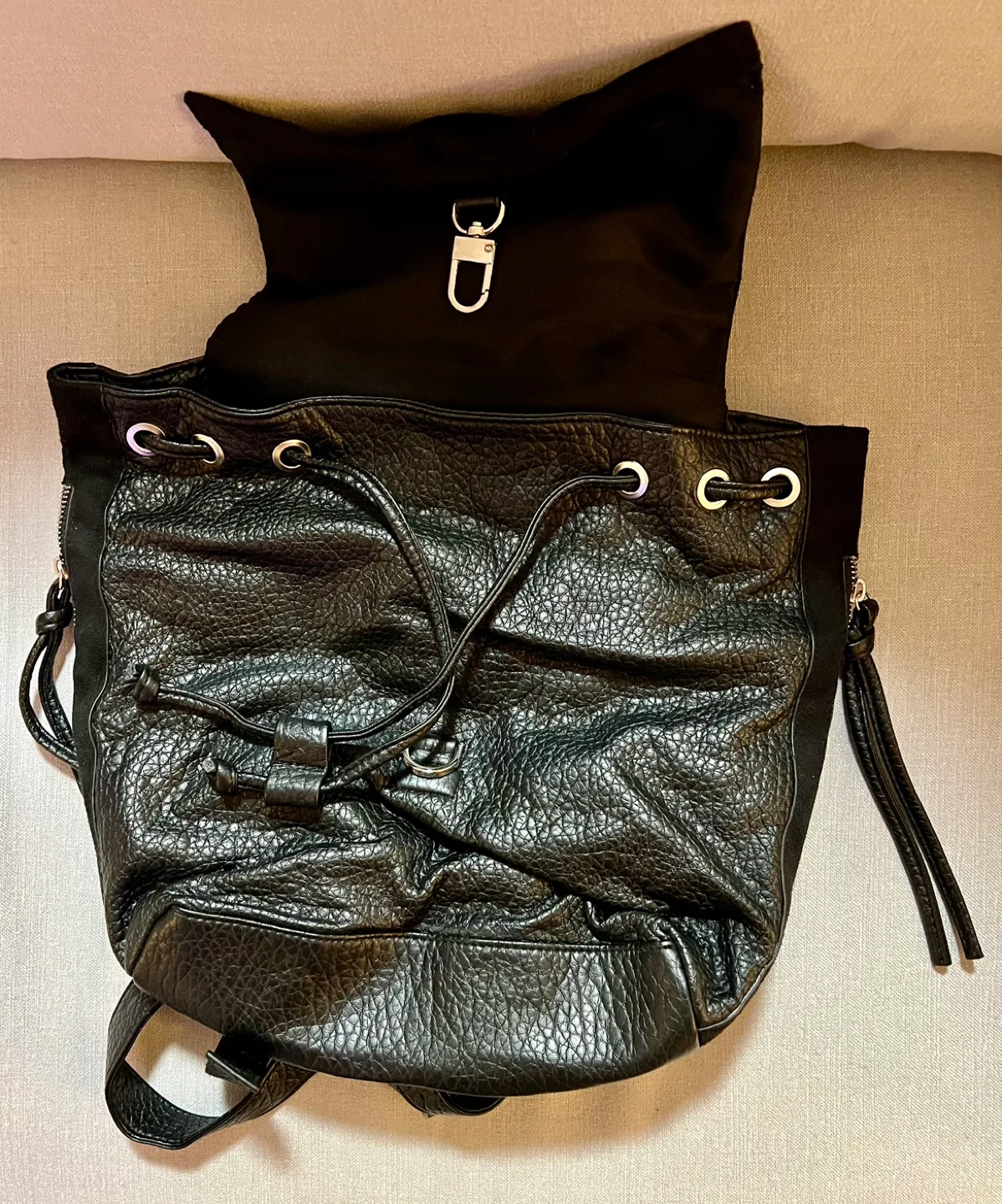 Smart Set Black Backpack image indicator(2)