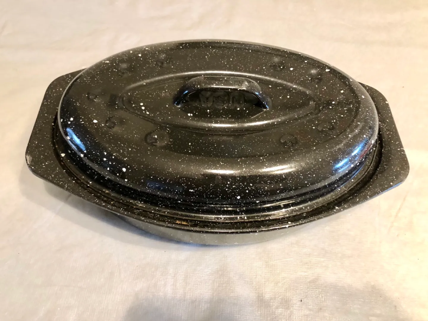 Vintage Black and White Enamel Roaster thumbnail