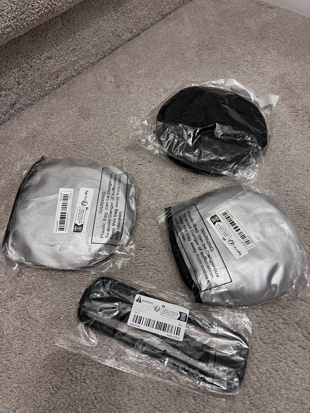 Free - Car window sun shade and tissue holder