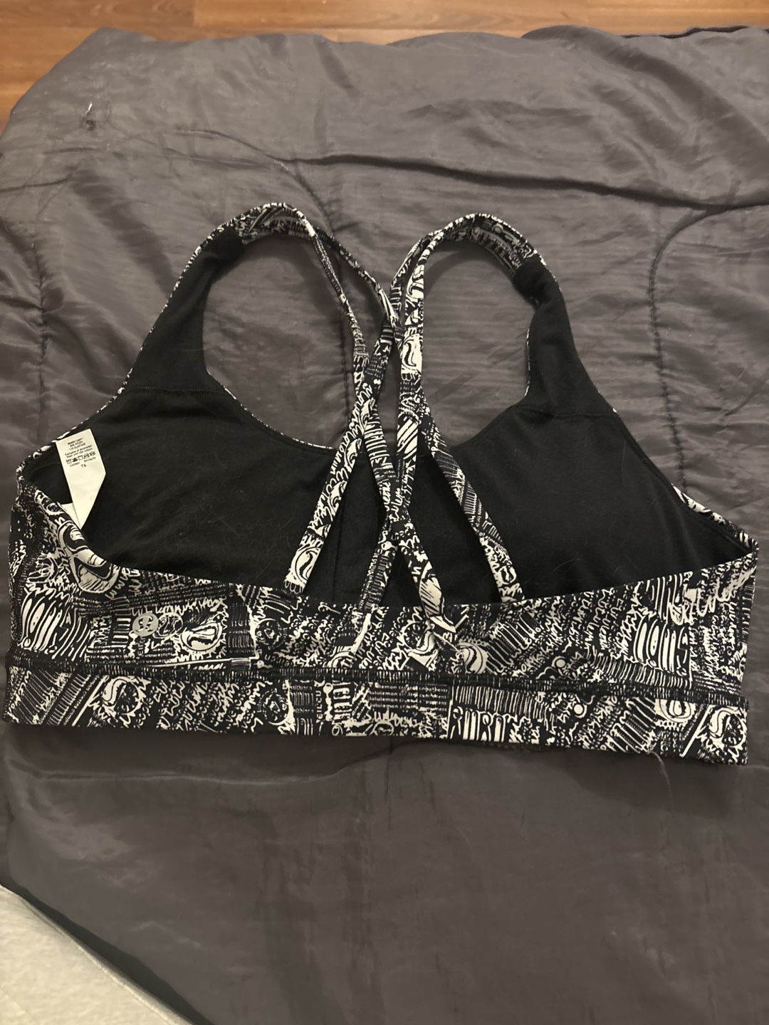 Black and white sports bra #freecycle - photo 2