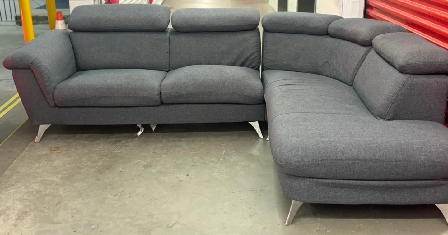 Grey Sectional Sofa image indicator(6)