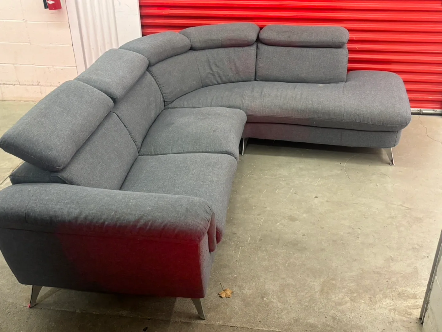 Grey Sectional Sofa image indicator(5)