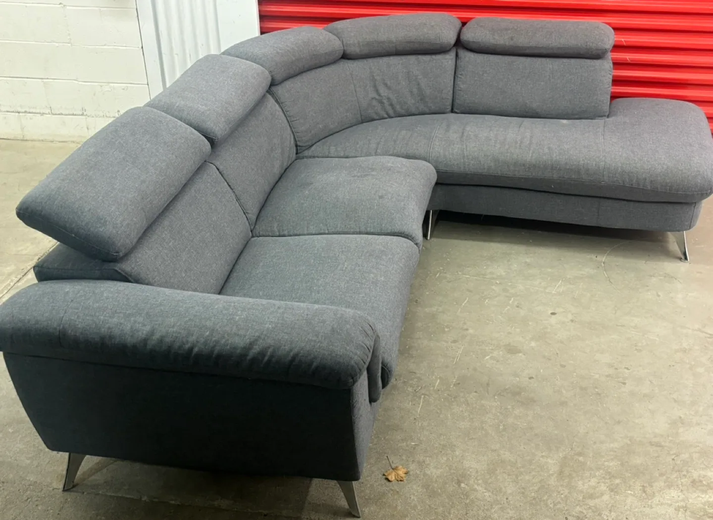 Grey Sectional Sofa image indicator(2)