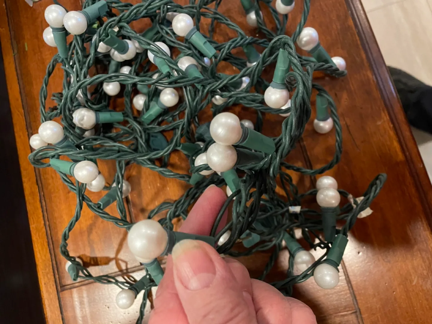 2 Strings of Pearl Christmas Lights image indicator(2)