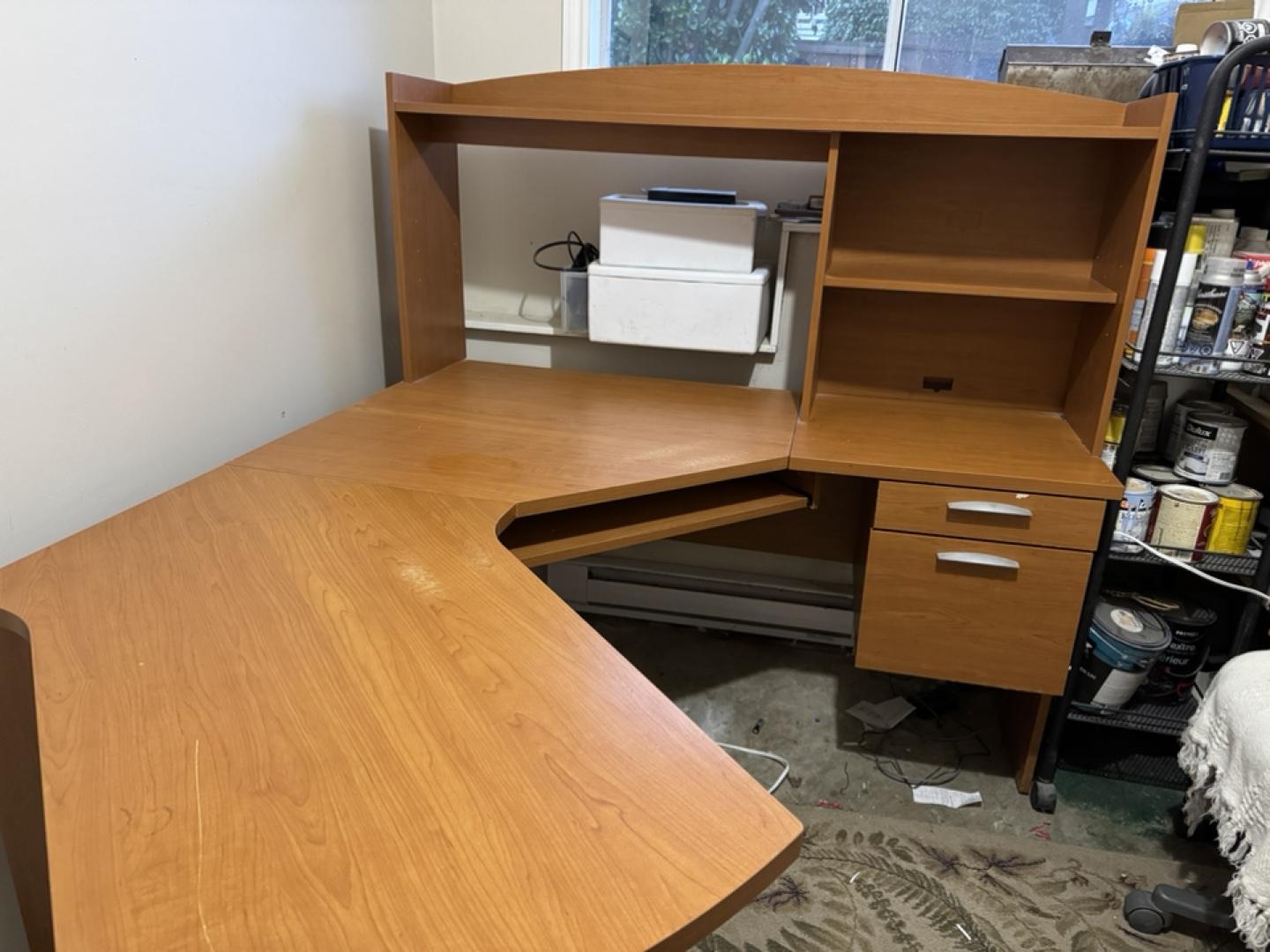 Corner Desk with Hutch