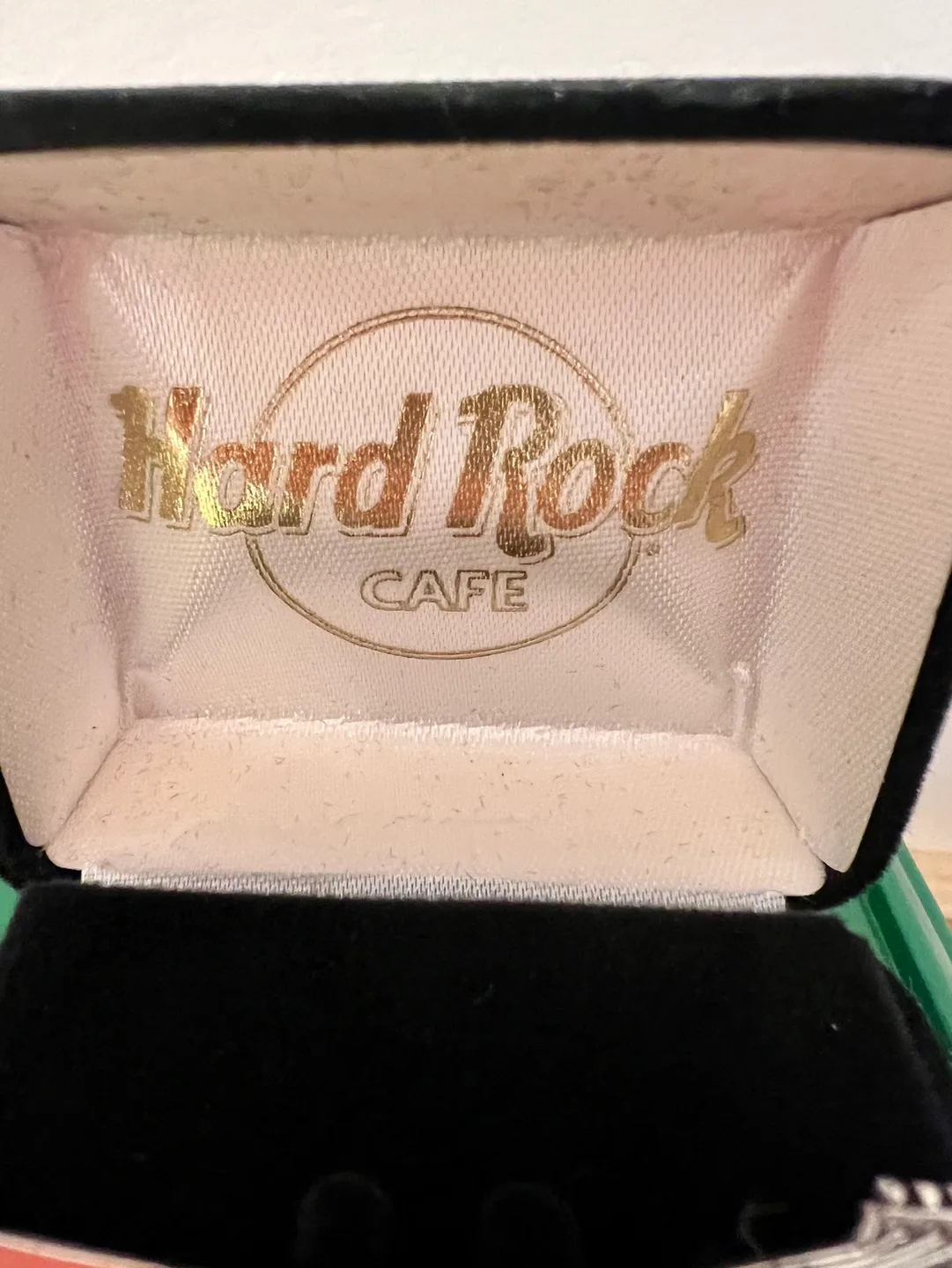 Grad gift Hard Rock Philadelphia Guitar Pin NIB Collector image indicator(3)