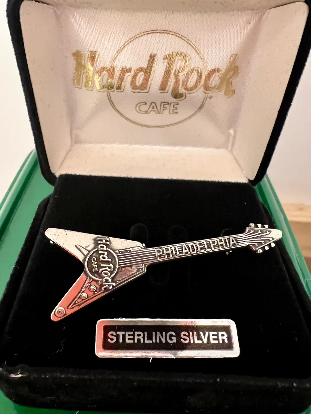 Grad gift Hard Rock Philadelphia Guitar Pin NIB Collector image indicator(2)