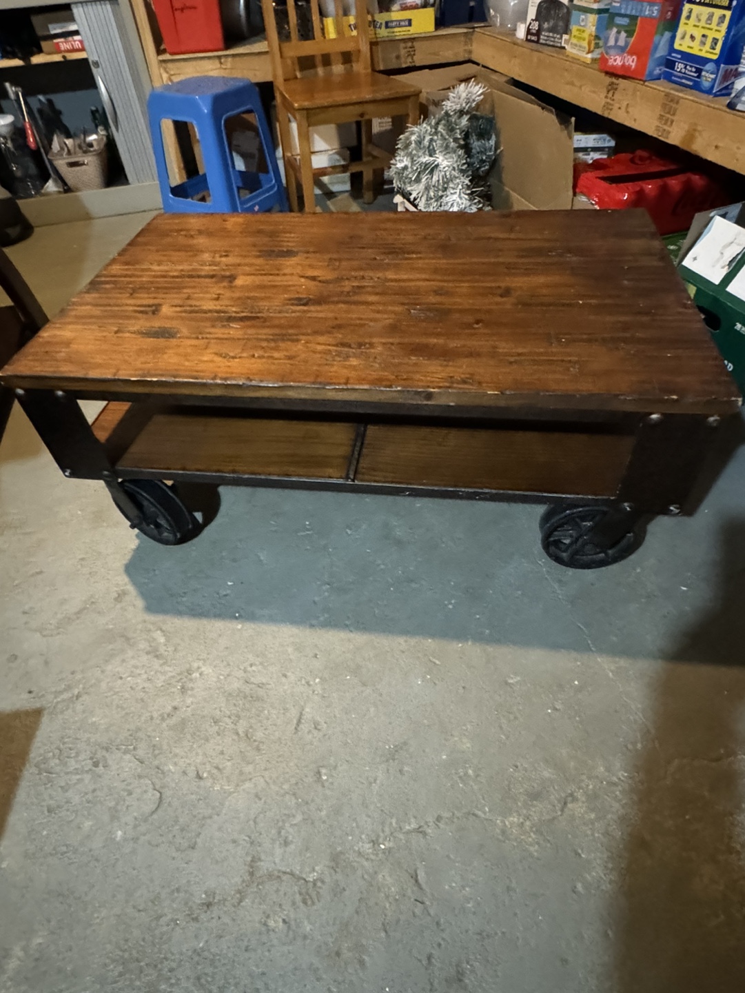 Coffee Table on Wheels - photo 2