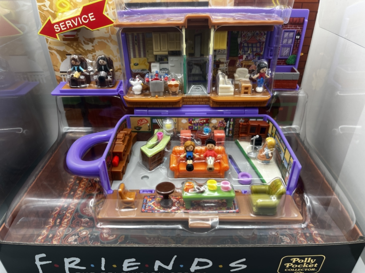 Polly Pocket Collector Friends Compact With 6 Dolls & 9 Acc.