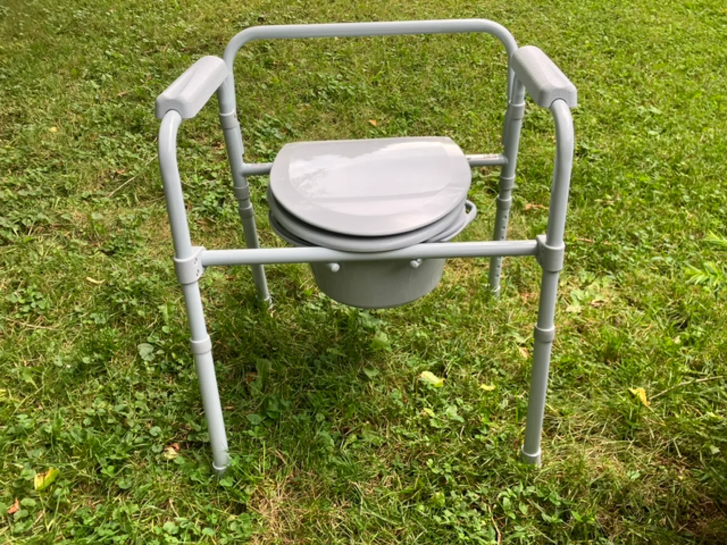 Drive Medical Commode Chair NEW image indicator(3)