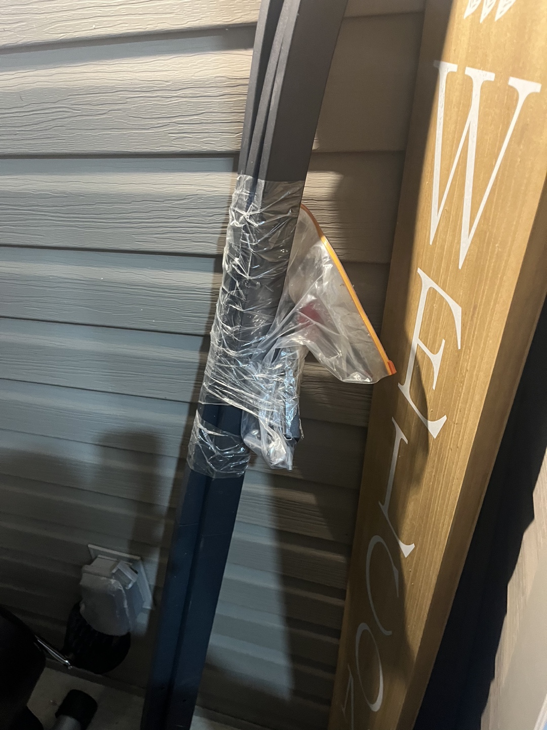 Black Metal Arch coat hanger