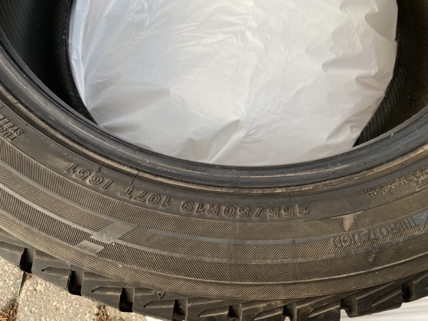 Yokohama IceGuard IG51 Winter Tire set - photo 2