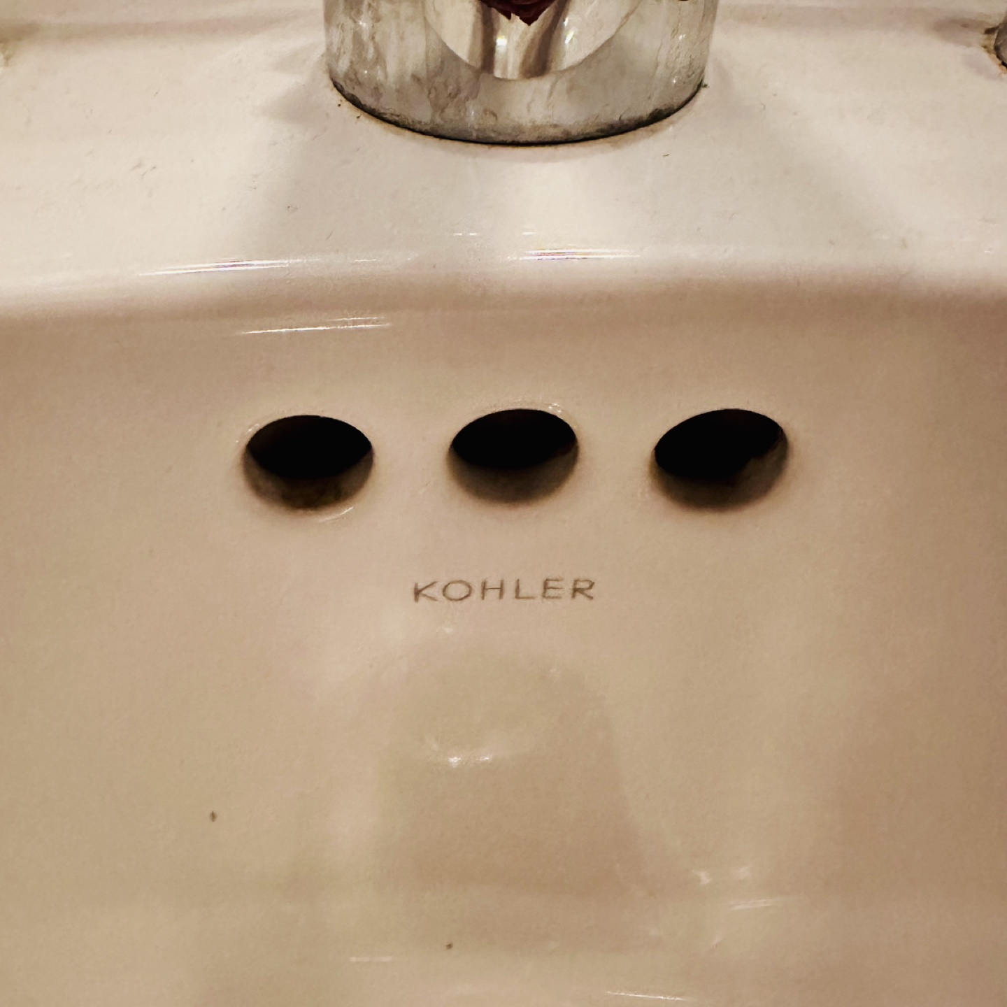 Kohler Pedestal Bathroom Sink - photo 3