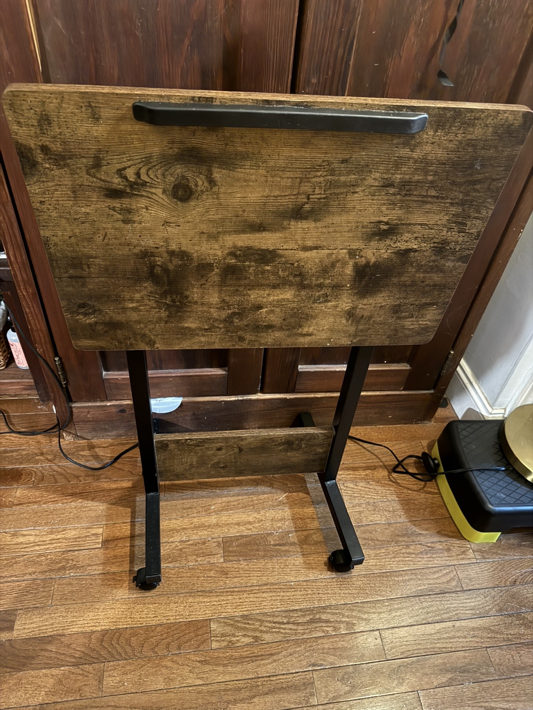 Standing Desk with wheels