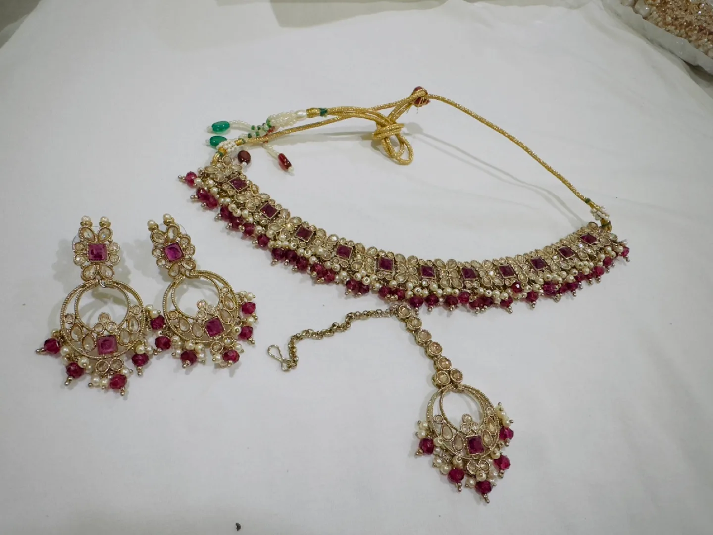 Indian Bridal Jewelry Set thumbnail