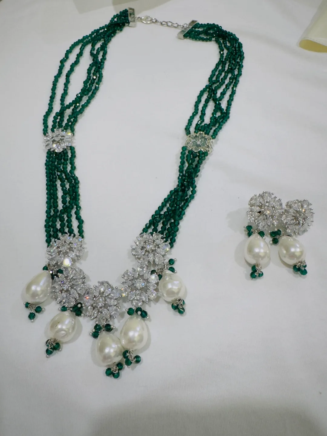 Emerald and Diamond Necklace and Earrings Set thumbnail