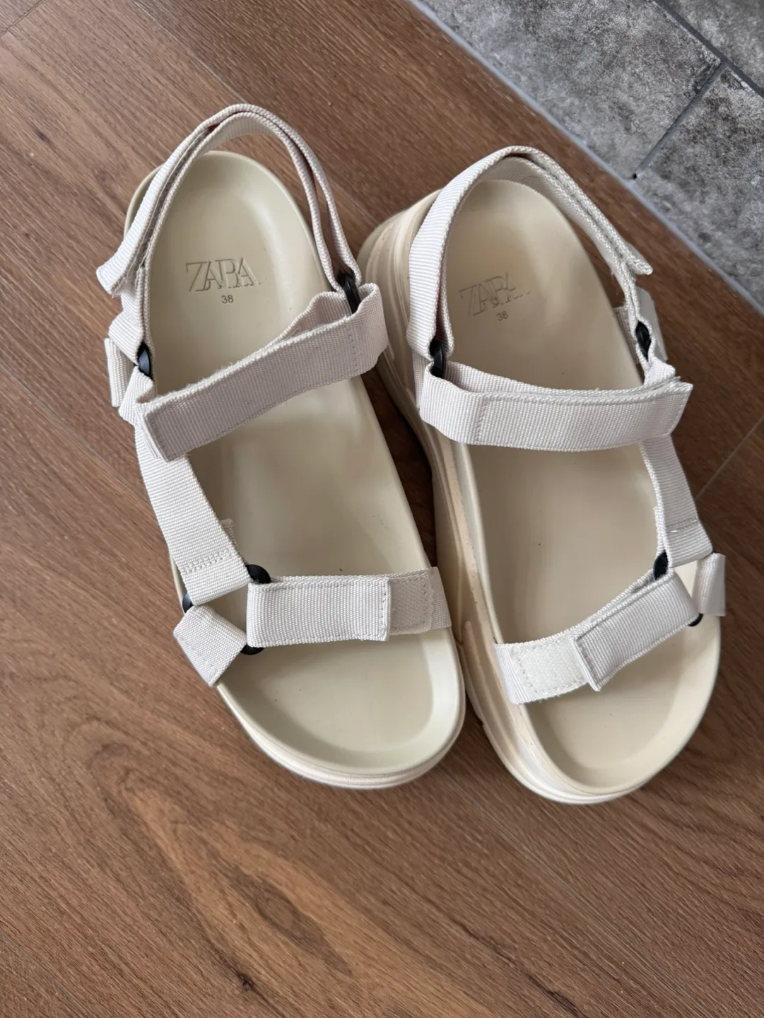 Zara Platform Sandals image indicator(5)