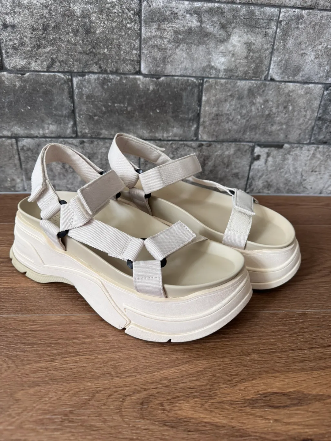 Zara Platform Sandals image indicator(3)