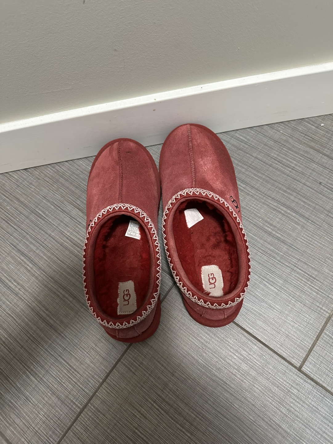 UGG Red Slippers - photo 3