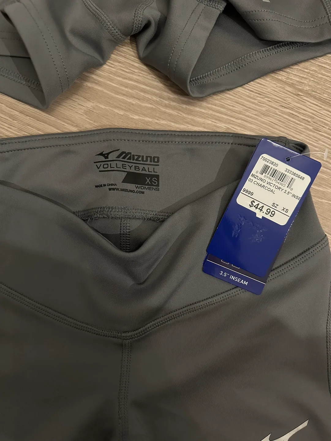 BNWT Mizuno Volleyball Shorts image indicator(5)