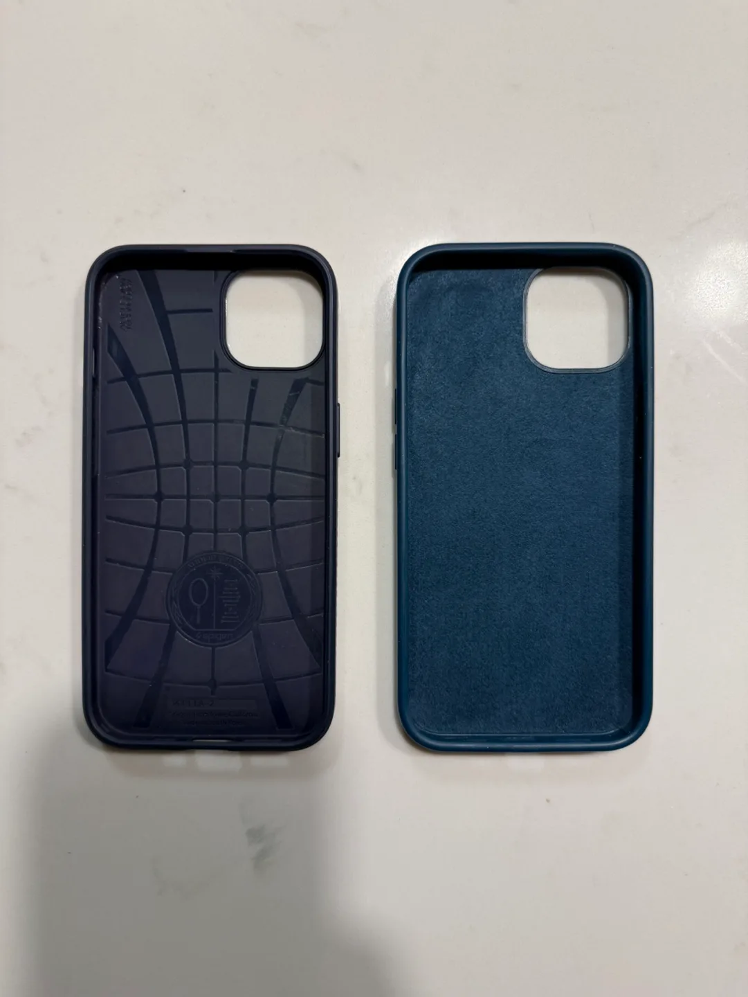 iPhone 13 Case image indicator(2)