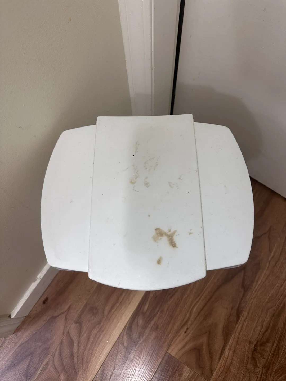 White Step-on Trash Can #freecycle image indicator(2)