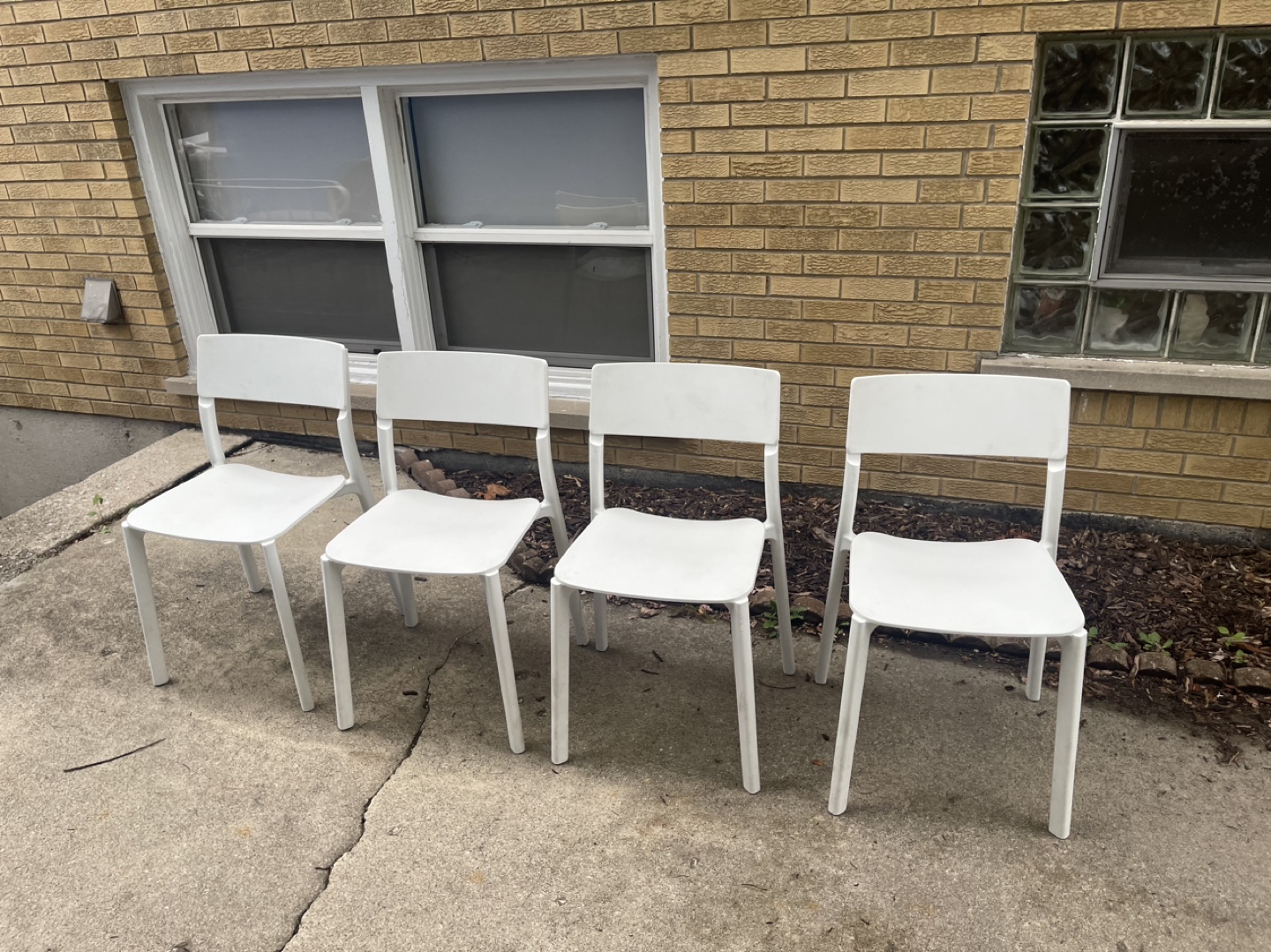 IKEA 5-piece White Dining Set - photo 4