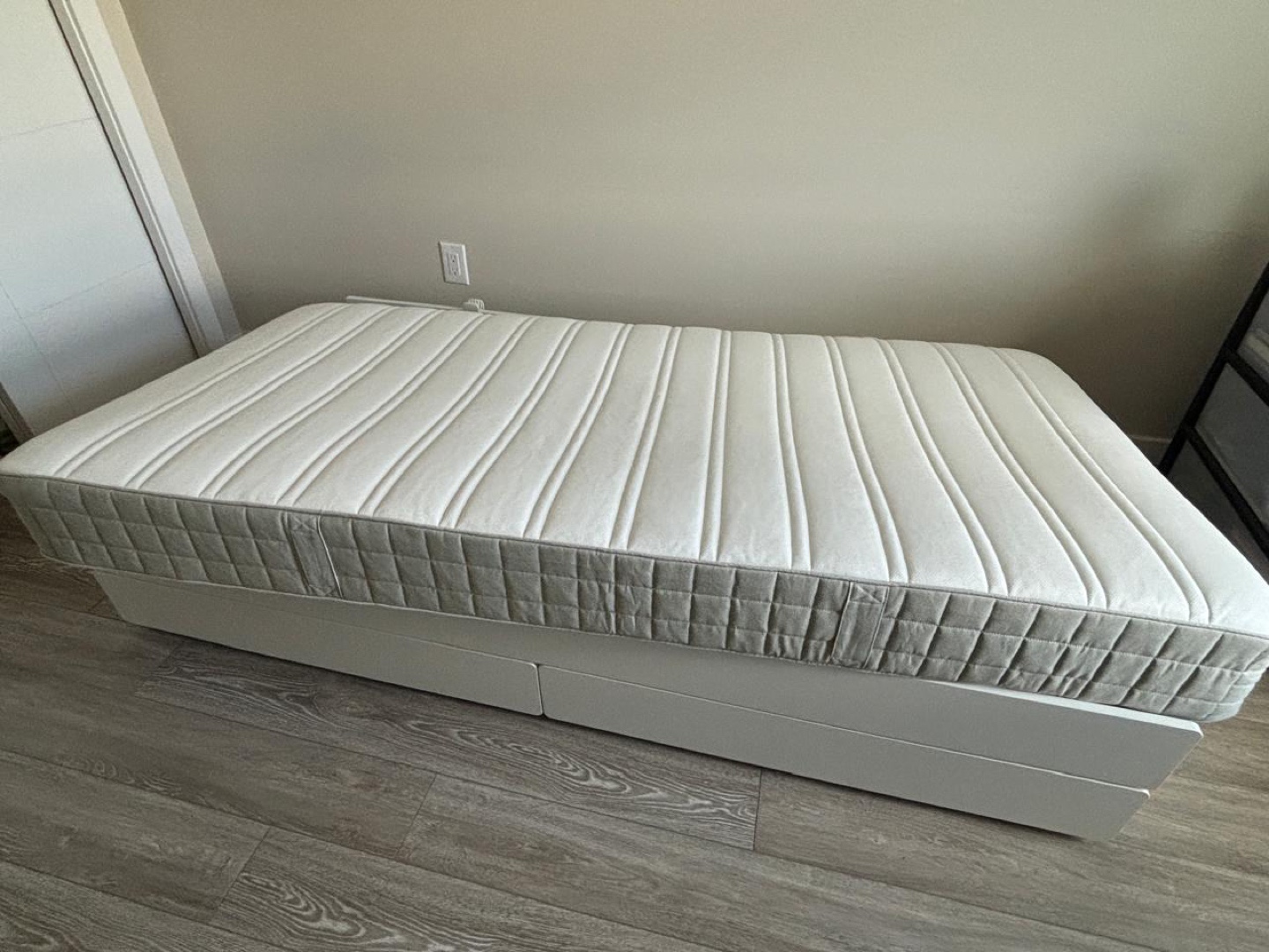 IKEA Single Bed spring Mattress hasvag