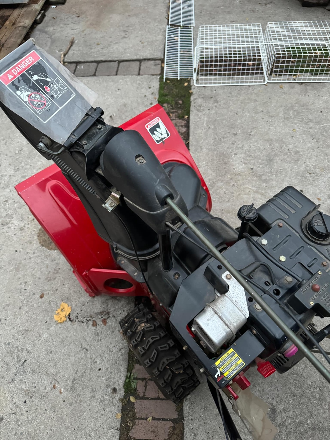 Toro Powermax 826 LE snowblower