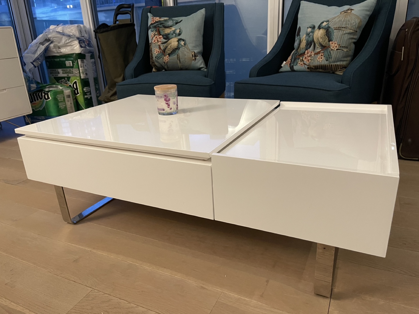 White Lift Top Coffee Table