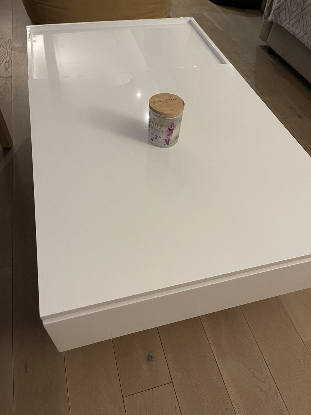 White Lift Top Coffee Table - photo 3