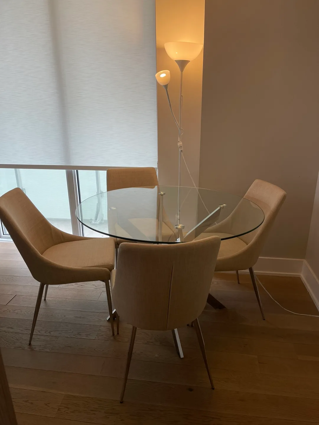 Glass dining table and four chairs image indicator(2)